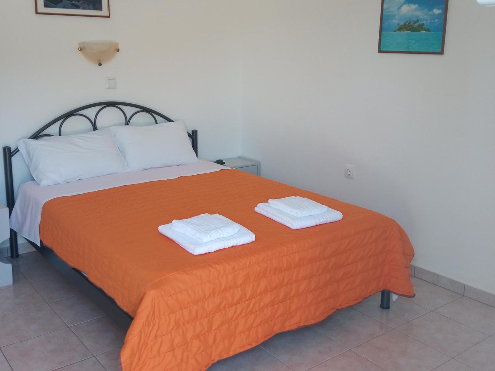 Soustas Apartments Longós Habitación foto